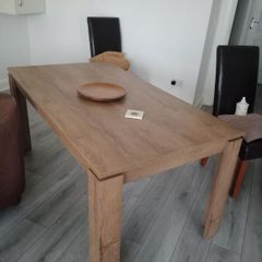 Harvey Norman 6 seater dinning table brand new