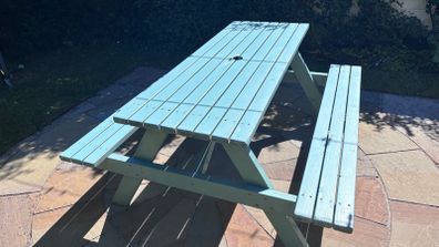 Picnic table