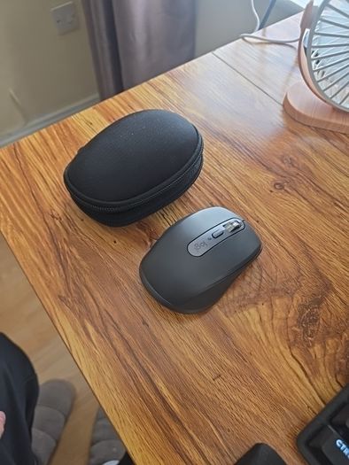 Logitech MX Anywhere 3S (Graphite) + Protective Travel Case + USB-C cable