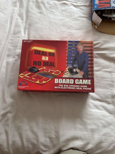 Deal or No Deal Board Game with Electronic Deal Phone Drumond Park Complete