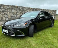 Lexus ES300h 2025