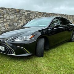 Lexus ES300h 2025