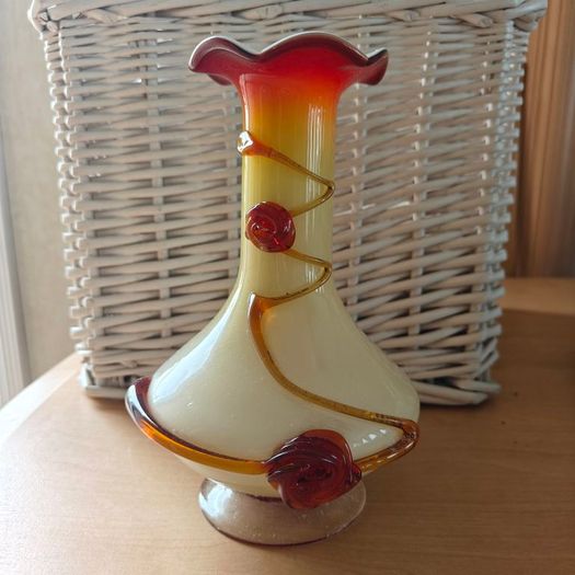 Vibrant stunning art glass vase Murano style