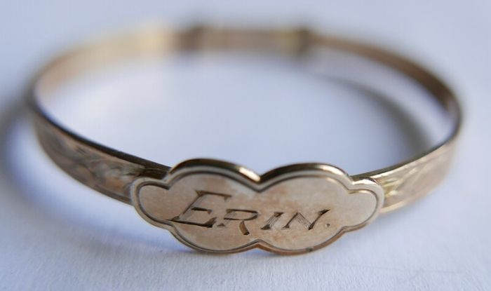 Vintage Child's Rolled Gold Engraved  Bangle Bracelet 2" - 5,32g