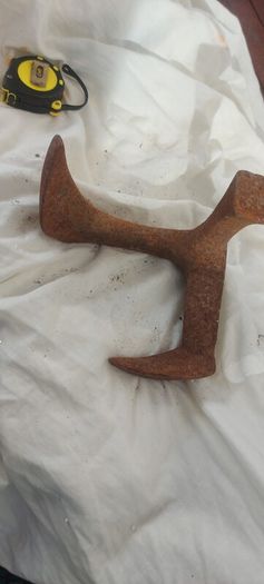 vintage shoe cobblers last ,,build to last ,,collectors item, buyer collects or pays postage thank you, sold as seen ,see pictures,