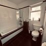 Bathroom Suite Image 2