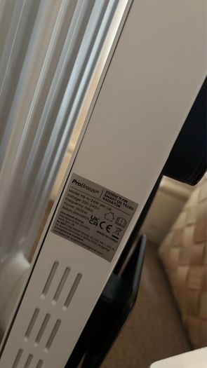 ProBreeze 2500W Oil-Filled Radiator Heater (11 Fin)
