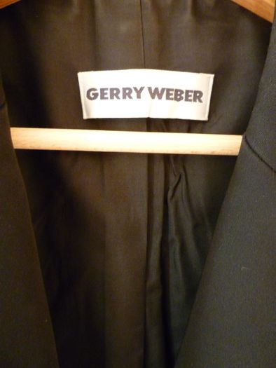 Gerry Weber Classic Dressy Formal Jacket Blazer.  Size Medium 12/14   Colour Jet Black. Excellent Condition.