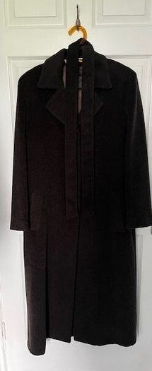 Apriori Long Virgin And Mohair Wool Coat- Luxury brand..  Elegant & Classic. Size Gb 12 / Medium.  Excellent Condition. Stunning.