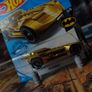 Gold Batmobile ! Hot Wheels ! Brand New ! 009/250 ! HW ! 2020 ! DC ! Image 2