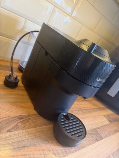 Nespresso by De'Longhi vertuo pop coffee machine