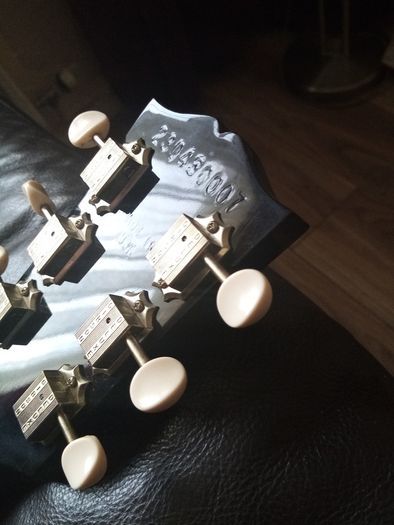 Gibson LPJ