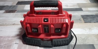 Milwaukee muti-bay charger