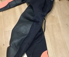 wet suit