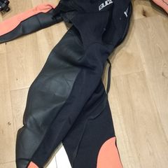 wet suit