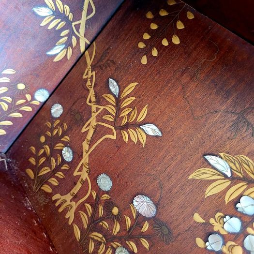 Antique Japanese inlaid & laquered with mother of pearl detail 3 tier corner shelf