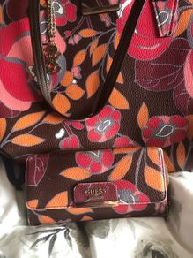 guess bag and matching purse