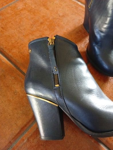 Amy Huberman navy boots