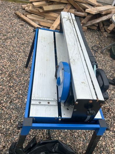 wet tile cutter
