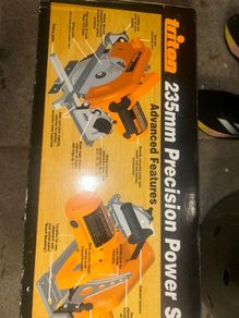 power saw and table