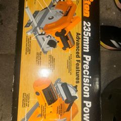 power saw and table