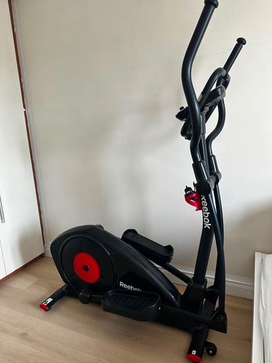 Reebok cross trainer