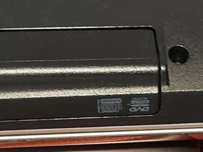 Samsung 15.6 laptop, Model NP-R530, Red, Windows 10, Pentium Dual Core CPU T4400, 2.2GHZ, 2GB Ram, 300GB HDD, Microsoft Edge, Chrome, etc