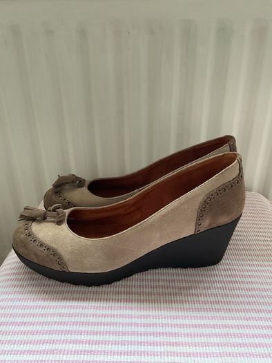 wedge suede shoes size 39 loafer inspired Spanish brand