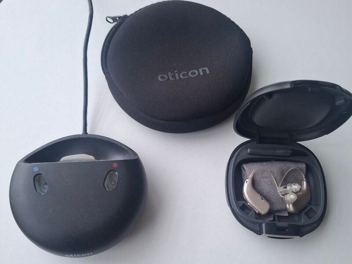 Hearing aid - Aticon model C-1A2