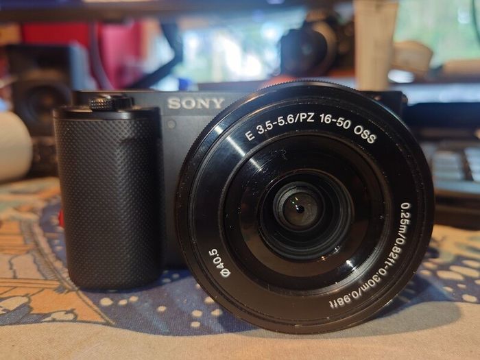 Sony ZV-E10 With selp1650 and wind buff