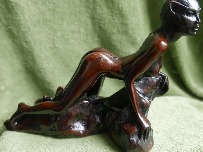 Statue