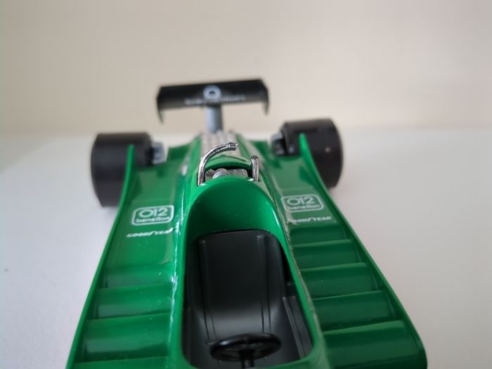Vintage Bburago 1:24 Alfa Romeo 184T F1 - Riccardo Patrese #22 (Made in Italy)