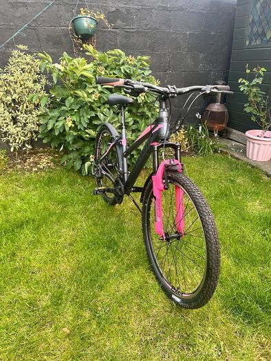 Mirage girls mountain bike, Shimano gears, front suspension