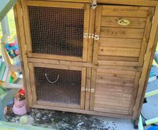 guinea pig/rabbit hut