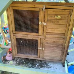 guinea pig/rabbit hut