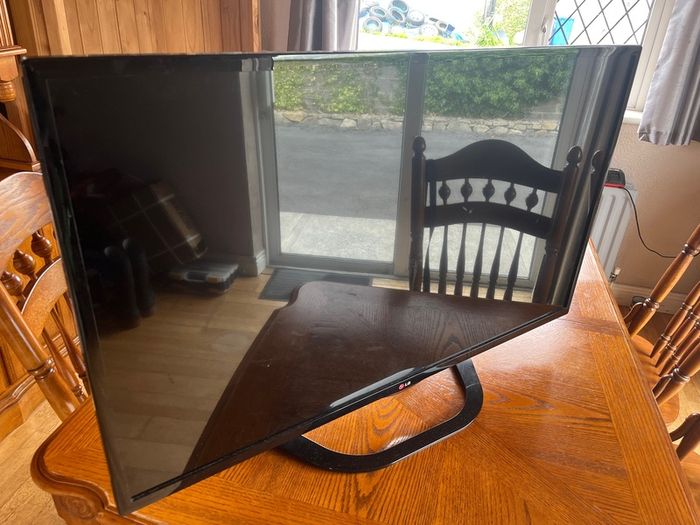 WANTED: LG tv for parts