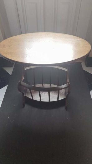 Coffee Table/Mag Rack..Oval
