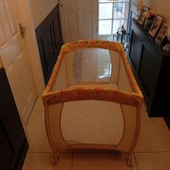 travel cot