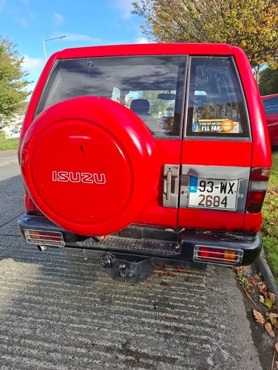 Isuzu trooper