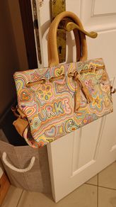 Dooney & Bourke