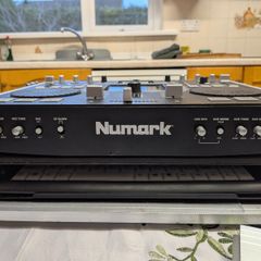 Numark iDJ2 Mixing Console & Hard Flight Case