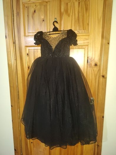 beautiful girl dress