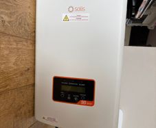 Solis 4kW Solar Inverter S6-GR1P4K + WiFi Data Logger, 3 Years Old