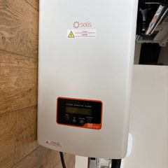 Solis 4kW Solar Inverter S6-GR1P4K + WiFi Data Logger, 3 Years Old