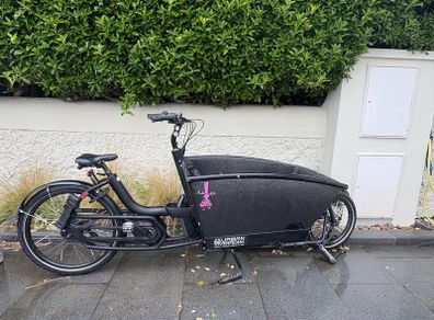 Urban arrow cargo bike - new battery!