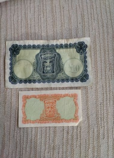 Tw0 Eire   Banknotes 42