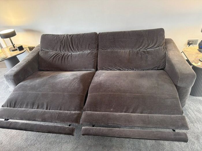 Sitting room suite. 3/4 seater recliner, and chair