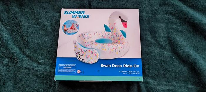 Inflatable Swan Deco