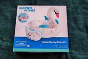 Inflatable Swan Deco