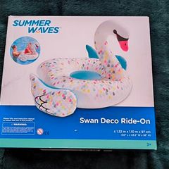 Inflatable Swan Deco